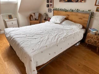 King size Bed Frame (Oak)